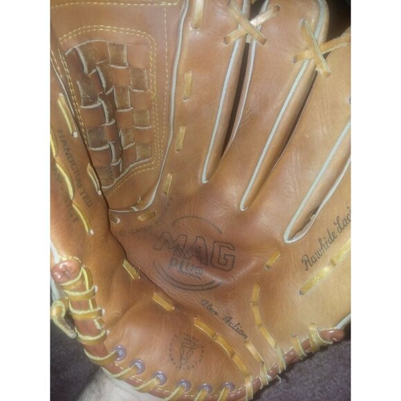 MAG PLUS MP-3797 BASEBALL GLOVE Mitt 12” RHT Right Hand Throw Hand *NICE SHAPE* - Picture 2 of 9